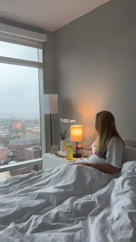 timestamped original sound 7am morning routine asmr getting ready for the day @(MALIN+GOETZ) #mymalinandgoetz #dailyvlog #morninginmylife #dayinmylife #morningvlog #minivlog #asmrvlog #asmr #thatgirl #cleangirlaesthetic #asmrmorningroutine #asmrmorning #asmrsounds