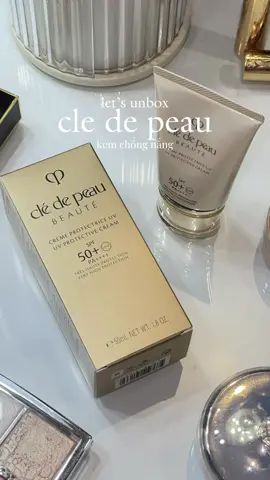 Cùng mình unbox xem kcn nhà cle de peau có gì đặc biệt 🤭 @Clé de Peau Beauté #cledepeaubeaute #fyp #fypシ゚viral 