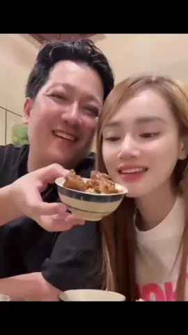 “ Ui vậy sau 3 năm trời vợ tui đã xuống núi ăn cơm “ 🤣 #truonggiang #nhaphuong #truonggiangnhaphuong #destinyfamily #destiny #hope #destinyhope #focuscamtruonggiang #fctruonggiang #fantruonggiang #tiktok #xuhuong #fyp 