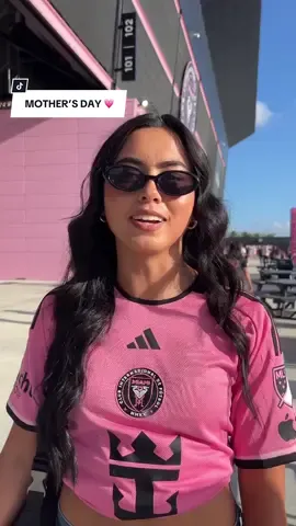 What’s your favorite thing about your mom? 💗 #InterMiamiCF #Passion #IMCF #Futbol 