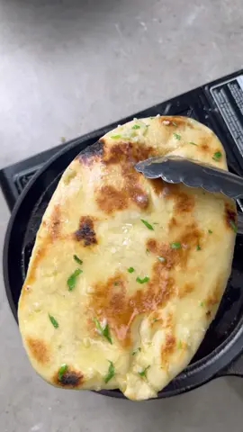 It’s been a few years now that I have been sharpening my craft at making flavor packed vegan meals. My food resembles the food I used to eat because the texture and visuals are still appealing to me. Vegan food is not just a cruelty free meal, it’s also a food experience that starts off with being intrigued by the visuals then wowed by the textures and flavors. Looking back at when I ate meat, if I was introduced to good plant-based food, I would definitely have a bunch of them in rotation to switch things up and keep my kitchen experience intriguing and fun. We get so caught up in what we are used to that sometimes we could miss out on something different that can bring us loads of joy and extreme satisfaction. #foodexperience #plantbased #easyrecipeideas #Foodie #recipecreator #yummyfood #food #goodeats #savoryfood #sweetfood