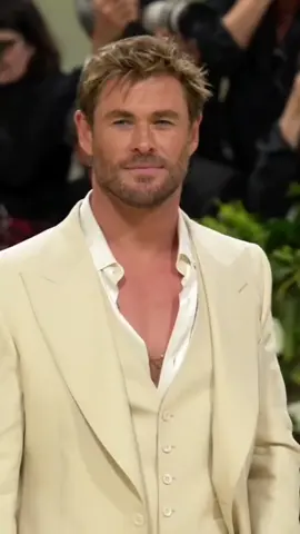 Chris Hemsworth MET Gala 2024🙆‍♀️ #chrishemsworth #chrishemsworthedit #metgala #metgala2024 #thor #thoredit 