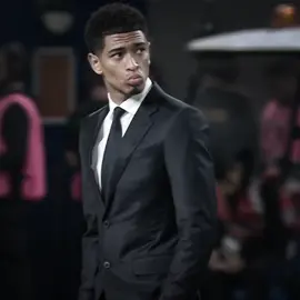 jude in suit- #judebellingham #bellingham #belligol #judebellinghamedit #realmadrid #halamadrid #footballedit #football #foryoupage scp: tchalmetss and slveshii