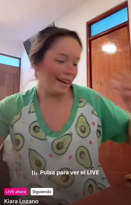 Kiara lozano #viral #Cumbia #envivo #maquillateconmigo #peruana 