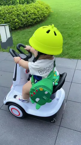 รถซื้อแกงจะไปแรงได้ยังไง🛵🍼 #รถไฟฟ้าเด็ก #ลูกชายคนแรก #คลิปเด็กน่ารักๆ #เด็กน้อยน่ารัก #รถซื้อแกงจะแรงได้ไง #ฟีดดดシ 