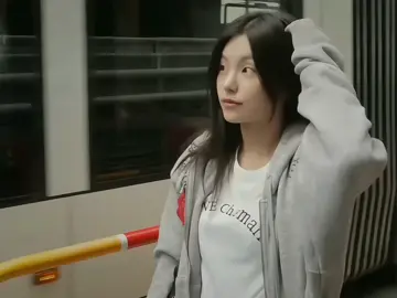 she's so gf 😓 #yeji #hwangyeji #yejiitzy #itzy #midzy #fyp #fypage 