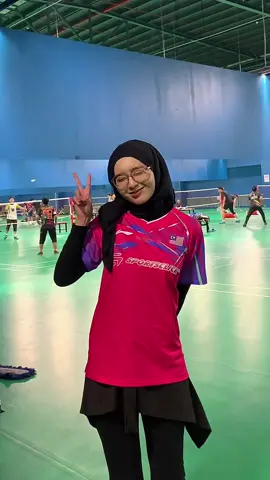 Cuba teka mana lagi power, 🎀 or 🤘🏻? Comment your team!
