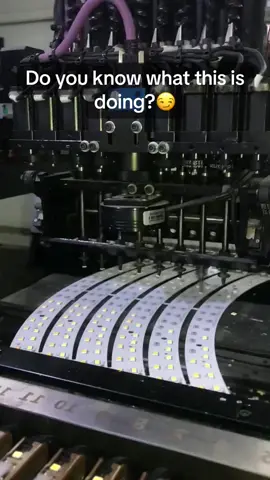 Daily working. Happy Monday🤟🏻 #ledlights #lamps #workshop #artlite #mondaymotivation #mondaymood #lightingfactory #smdplacement #madeinchina #led #ledfactory #foryoupage #sourcingfromchina #trending 