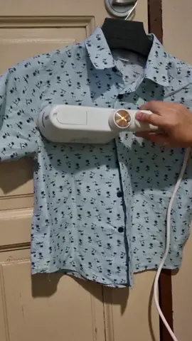 dalam bnyak2 iron steamer yang ni cepat panas tak mudah melekat and tak ada kesan air pada baju #ironsteamer #gaboorironsteamer #ikahostlive #packingwithme 