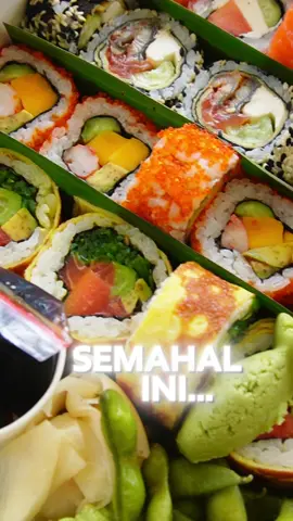 Beli sushi viral di Bali, Philadelphia Sushi! Penasaran banget sama rasanya & ternyata worth it! Lain kali mau cobain yang set lain deh kayanya😋 Kalau kalian tertarik cobain gak? #sushi #viral #philadelphia #longervideos #bali #sushibali #takeaway #japanese #rekomendasi #kuliner #foodstock #foodprep #foodpreparation #stockmakanan #stock #fyp #fypシ #fypage #fypシ゚#viral #fypdongggggggg #fypp #fypdong #fypgakni #fypsound 
