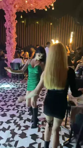 ⚡️Efsane Yeni Nesil Meyhanede  💃Haftanın 7 Günü  🎧19:30 - 01:30  saatleri arası eğlence  ☎️ Bilgi ve Rezervasyon: 0 (531) 930 86 81  📍Taş Ocağı Caddesi 212 Avm Girişi Basınekspres / İstanbul 
