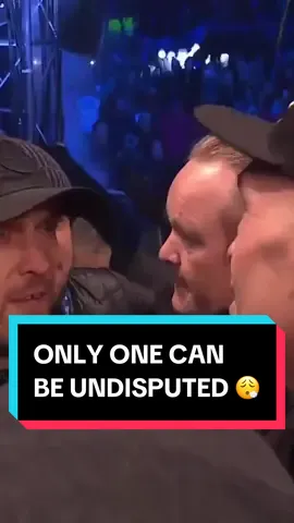 That first face-off 👀 Tyson Fury and Oleksandr Usyk settle Undisputed on Saturday 👑 #furyusyk #ringoffire #tysonfury #gypsyking #fury #oleksandrusyk #usyk #riyadhseason #riyadh #boxing #boxing🥊 #boxingtok 