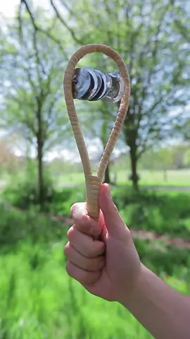 Add an element of fun to your music with Sawan Rakatak! This hand-held metal shaker is made from rattan and measures at 25cm, perfect for adding some unique sounds to your rhythm. Handcrafted in Bali, it brings a touch of island charm to any performance. #sawan #rakatak #percussion #music #instrument 