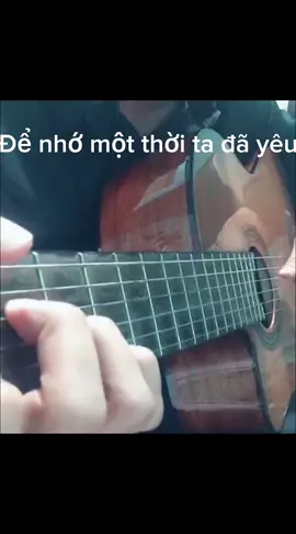 #guitar #nhachaymoingay #dalat #nhacbathu #bolero #denhomotthoitadayeu #hoatau 