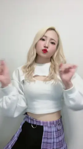 Excuse me?!♡ #EMPATHY #えんぱしー #キャン・リサ #アイドル #idol #おすすめ #派手髪 #fyp #dance 
