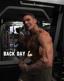 Back Day 💪🏼 For your dream body, check out our new and improved Power Workout Program 💪🏻 Link in bio ⬆️ #back #sports #GymTok #gymmotivation #Fitness #workout  #viralvideo #viral #bodybuilding #bodybuilder