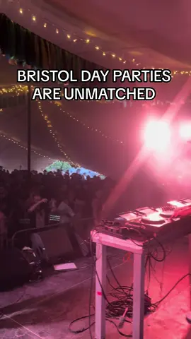 Big summer vibes at the Trinity Garden party ☀️☀️☀️  #bornonroad #rave #ravetok #trinitybristol #festival #fyp #foryoupage #drumandbass #newmusic #dnb #mcspyda #foundationstyle 