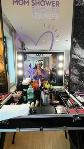 Encore merci à @NYX COSMETICS FRANCE pour ces mises en beauté incroyables ! Avec mes produits favoris ❤️ ils ont sublimé mes copines durant ma Mom Shower ✨ #nyxcosmeticsfrance #nyxprofessionalmakeup #makeup #momshower