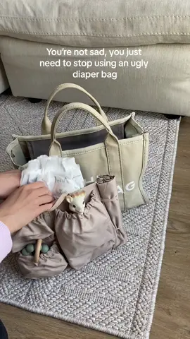 You’re not sad, you just need a new diaper bag!!👜👜 #diaperbag #cutediaperbags #diaperbagessentials #bestdiaperbag #babybag 