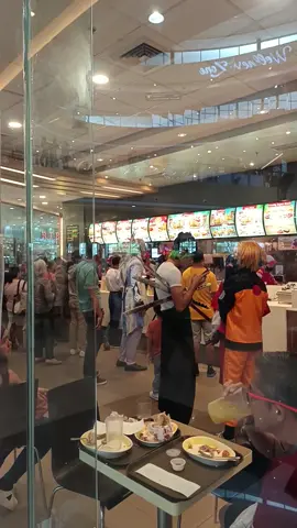 I found a chicken Ordering Fried chicken, and also Zoro is here. #anime #foryou #hsr #HonkaiStarRail #jollibee #zoro #cosplayer 