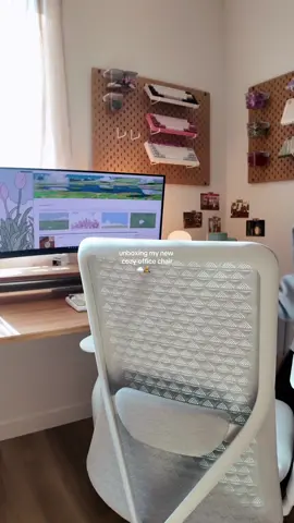 Finally upgraded my old chair to the super cute and comfy verve chair thanks to @Branch 🥰 #whatareyouworkingon #officebybranch #desksetup  #aesthetic #homeoffice #decor #wfh #wfhlife #asmrsounds #cozyaesthetic #cozy #deskaesthetic #cozydesksetup #foryou #cozytok #workfromhome 