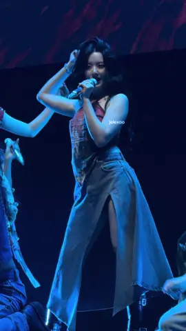 shuhua, the woman you are 🧎‍♀️#gidle #kpopfyp #hitc #hitcfestival #headintheclouds #nyc #fancam #neverland