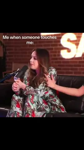 Don’t touch me😭#foryoupage #viraltiktok #lizgillies 