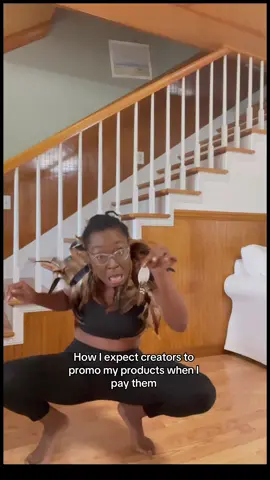 My feather earrings make the perfect gift #earrings #fashion #foryou #fyp #auntiehammy #pewpewpew 