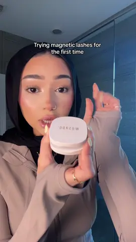 Never using lash glue again 🙈 #BeautyTok #lashestips #WOSADO #magnetic 