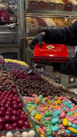 Indulge in pure luxury with our selection of best quality chocolates, now available on our online shop! 🍫✨ Treat yourself to the finest cocoa creations and elevate every moment with decadence. Order now and experience chocolate bliss! 🛒🌟 . . . #chocolate #turkishchocolate #turkishfood