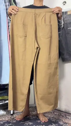 Brown brown 🫵🏻📦 #goodsfeetfive #baggyjeans #outfitinspo 
