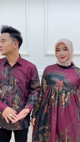 Kalo dipandang cakep bgt nih baju sepasang cuma 80rb.an ada tiga warna lagi #fyp 