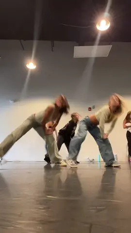 ASAP NO ROCKYYY🔥🔥 DC: @Zoe Baptiste with: @🥭 Angie 🥭 #foryoupage #fyp #foryou #foryoupageofficiall #xyzabc #viralvideo #duet #xybca #fypシ #fypofficial #09 #09to19 #blowthisup #hair #florida #dance #dancers #hiphop #foru 