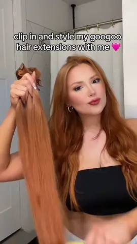 Shade ‘Medium Auburn Brown’ 🧡 a warm, vibrant shade with a perfect mix of gold and copper tones 😍 @liv wears 22” 120g GOO GOO clips✨ #googoohair #googirls #hairextensions #clipinextensions #clipins #redhair 