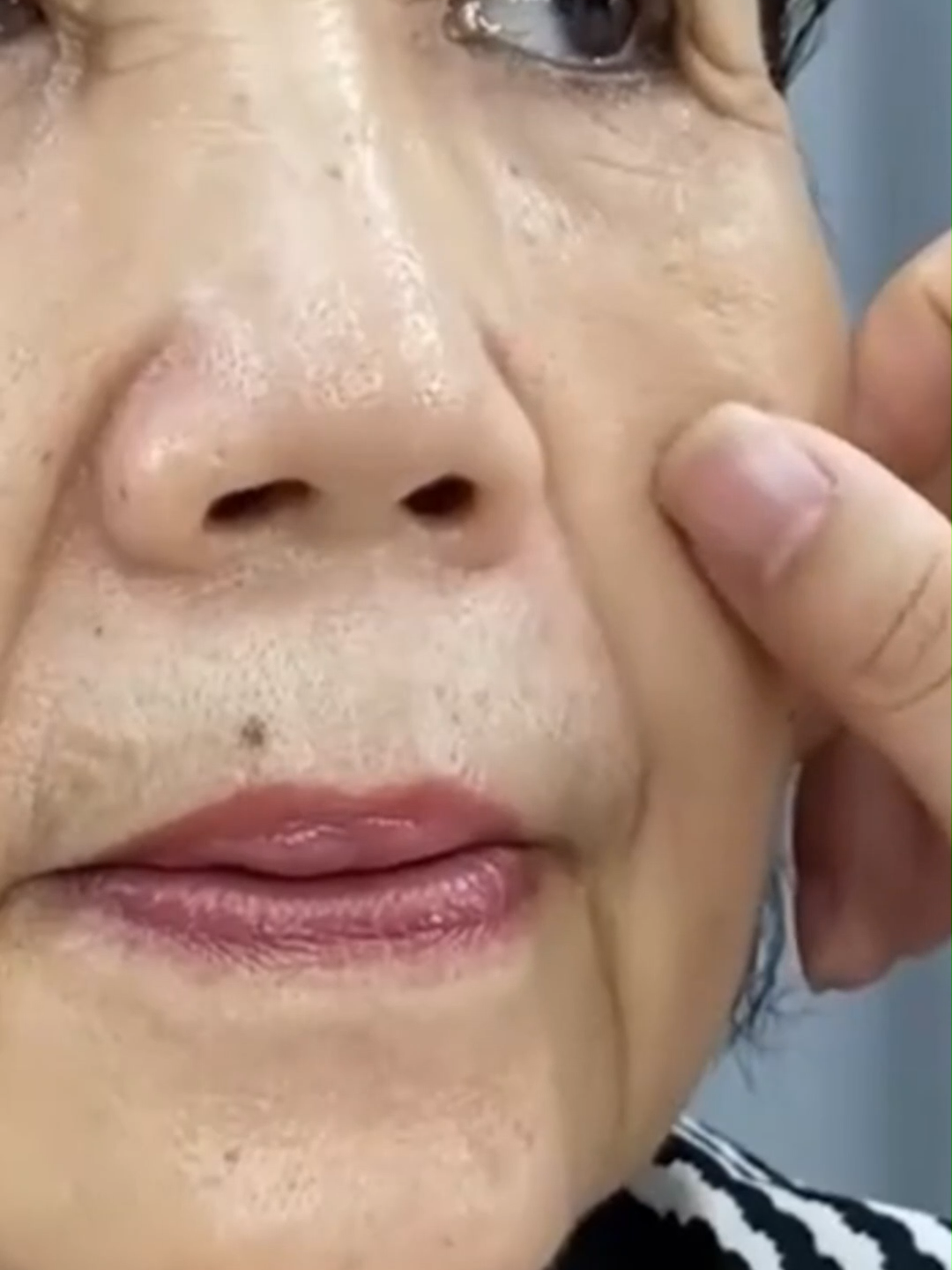 This anti-wrinkle cream really works!! I've bought it back three times!! #wrinkle #wrinkles #wrinkle #wrinkleprevention #wrinklesbegone #wrinkletreatment #wrinklefree #wrinklesbegone #skincare #skincareroutine