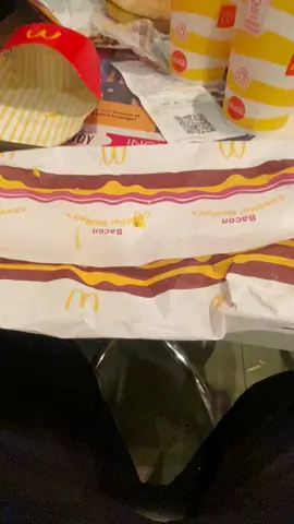 la mejor parte de salir a comer con mi novia #mc #hamburguesa #parati #novia #viral #tiktok #amor 