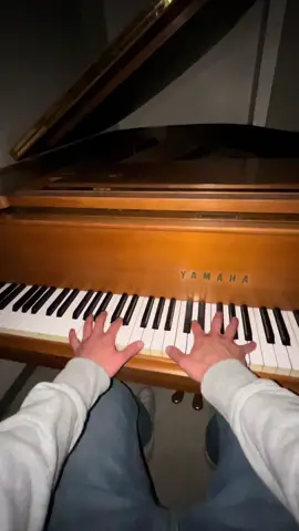 Perfect piano for sm Elton John #bennieandthejets #piano #eltonjohn #piancovers #tiktokpiano #70s #improvisation 