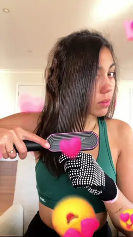 What better way to brush and straighten your hair at ONCE 😍 #fyp #foru #hairtok #fypage #hair #hairstyle 