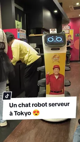 Un petit chat 🐱 robot trop cute à Tokyo 💕 #jeuxvideos #chat #robot #japon #voyage #Vlog #omg 