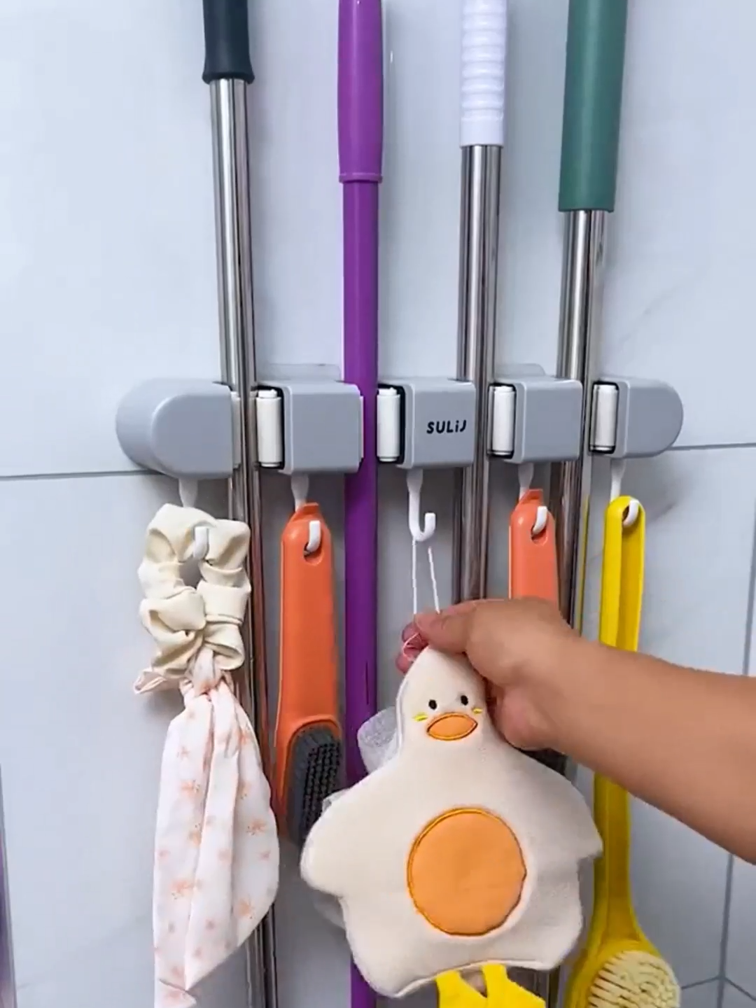 Thanh gắn cây lau nhà tiện ích #giadungtienloi #dogiadung #xuhuongtiktok