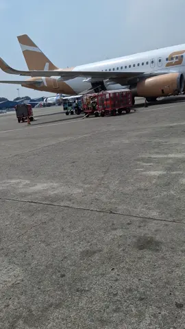 mana nih yang minta versi super air zet nya buat ngeprank temannya cocok gak ya#lion grup #super air zet#bandara internasional soekarno hatta