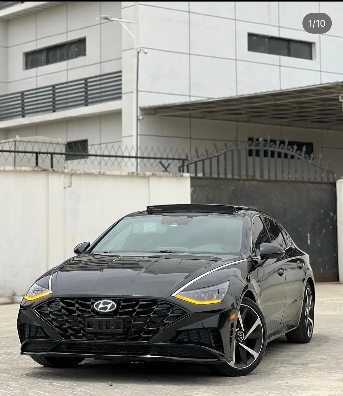 Foreign used 2021 Hyundai Sonata sport available for sale. The car comes in black on gray interior, panoramic roof, wireless apple play and android auto, massive front grill, button gear and lots more    locations lekki Lagos  #forsale #cleancars #hyundai #cardealership #sweetcars#foreignusedcars 