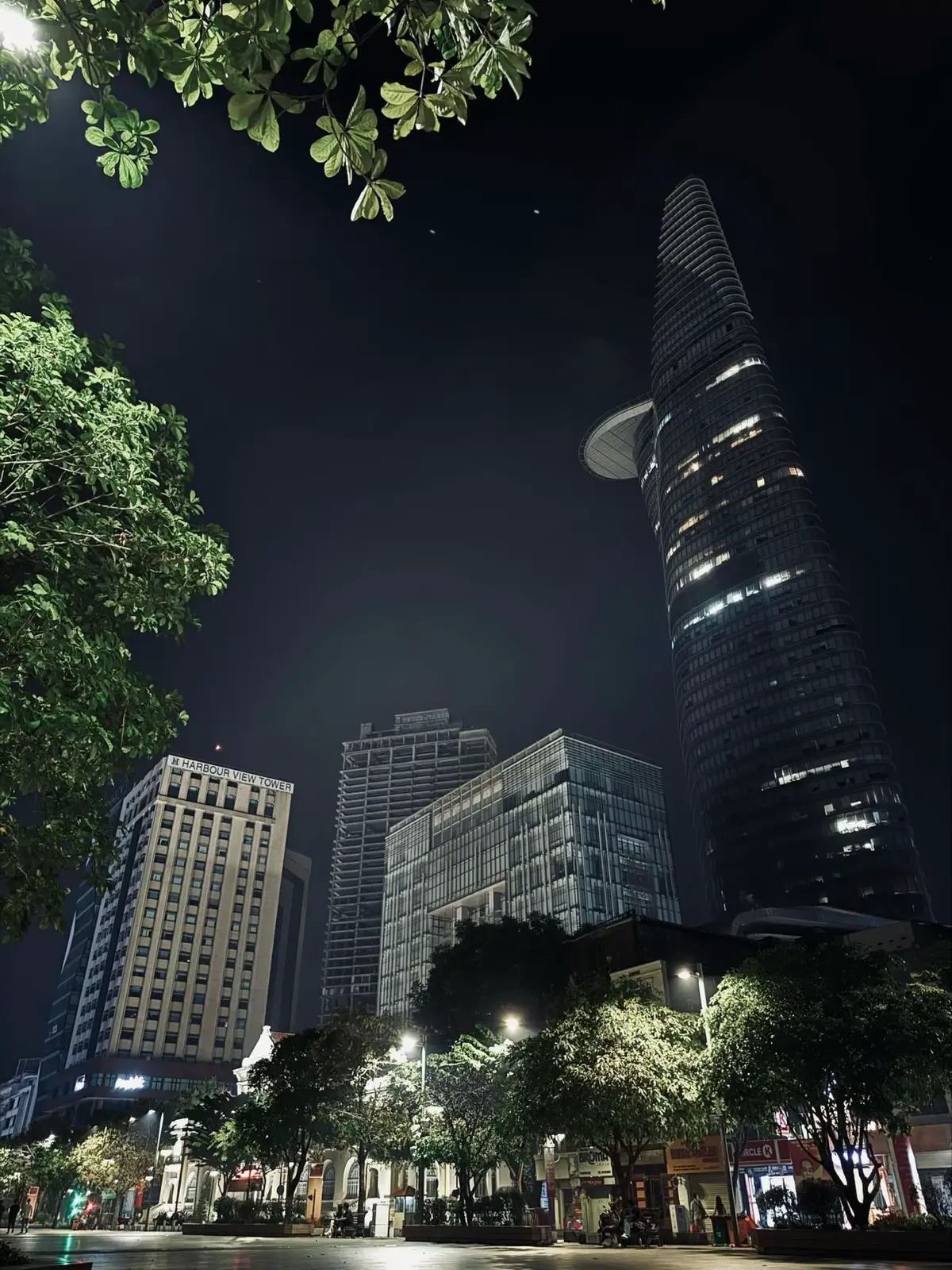 Share cho mng ít hình  #chill #saigon #night #tamtrang #rain #light #xh 