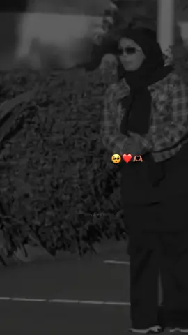 Hesta😍🤍 #fyb #viral #somalilyrics🕊🖤 #hafeitt_1💗 #m4nzur🎧🖤 #mohamedkl #muneir🤴❤️🌴 #yaxye_lyrics🥀#idileeyy🧚‍♀️❤️‍  #amaadinbila🤍 #azmayyyy💐🧕 