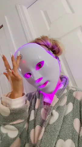 I'M OBSSESED WITH THIS LED MASK!!✨ Use my Code 