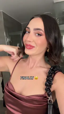 Pro tip: Don’t put skincare underneath your makeup if you want to avoid pilling 😅😅😅 #makeup #makeupartist #makeuphacks #makeuptransformation 