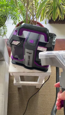 Melhor compra que ja fiz! #limpeza #limpezadecasa #extratorawap #extratoradelimpeza #limpezadesofa #spotcleanerw3 