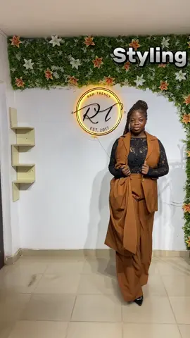 Styling🤭 3in1 blazer set available to order in all sizes‼️ Size6-14___37k✅ Size 14above__40k✅ . . . . #creatorsearchinsights #tiktok #unisexdesigner #SmallBusiness #nigeriatiktok #foryou #designer #fashiontiktok #tiktokshop #fashion #lagostailor✂️ #designersinlagos #luxury #readytowear #rawtrendy #RT 