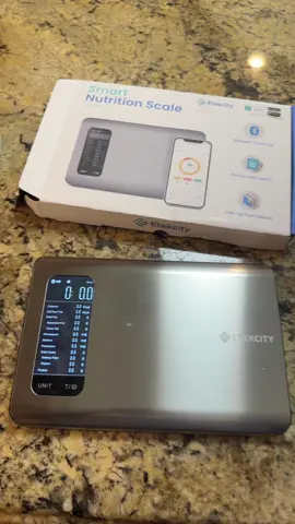 Can you guess how much fat is in butter? Check out this scale in the tiktok shop! #TTSACL #SmartScale #scale #WeightLoss #Fitness #Diet #foodscale 