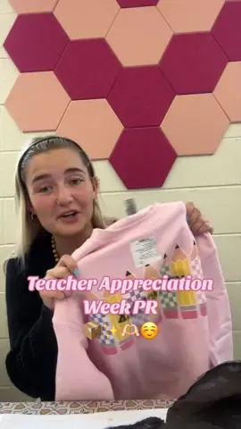Teacher appreciation week PR unboxing ✨🫶🏻 #thattiktokteacher #teachersoftiktok #teachertiktok #teacherlife #fyp #explore #morningroutine #unboxing #Vlog #teacher #teachertok #teachersontiktok 